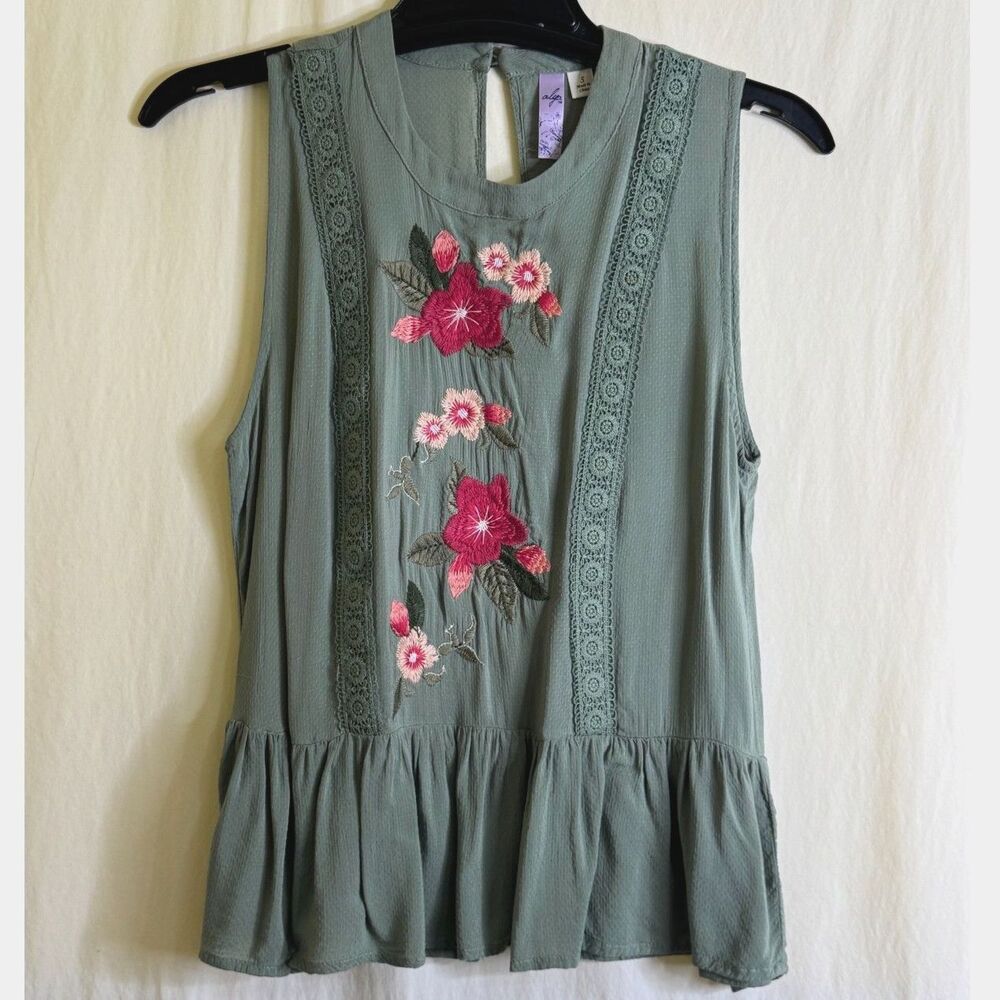 Alya Floral Embroidered Boho Babydoll Peplum Boho Top Green Floral Size S